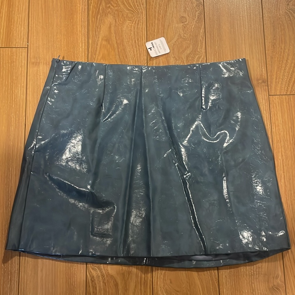 BNWT FASHION NOVA FAUX LEATHER SET - Picture 3 of 4